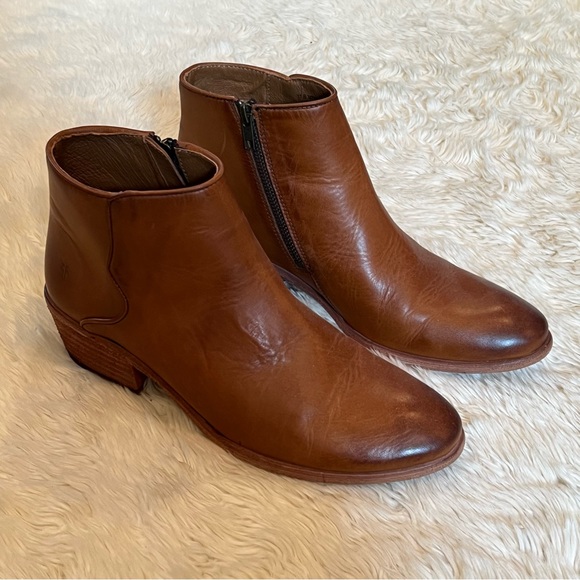 Frye Carson Piping Bootie in Caramel - Size 11 - Picture 2 of 10